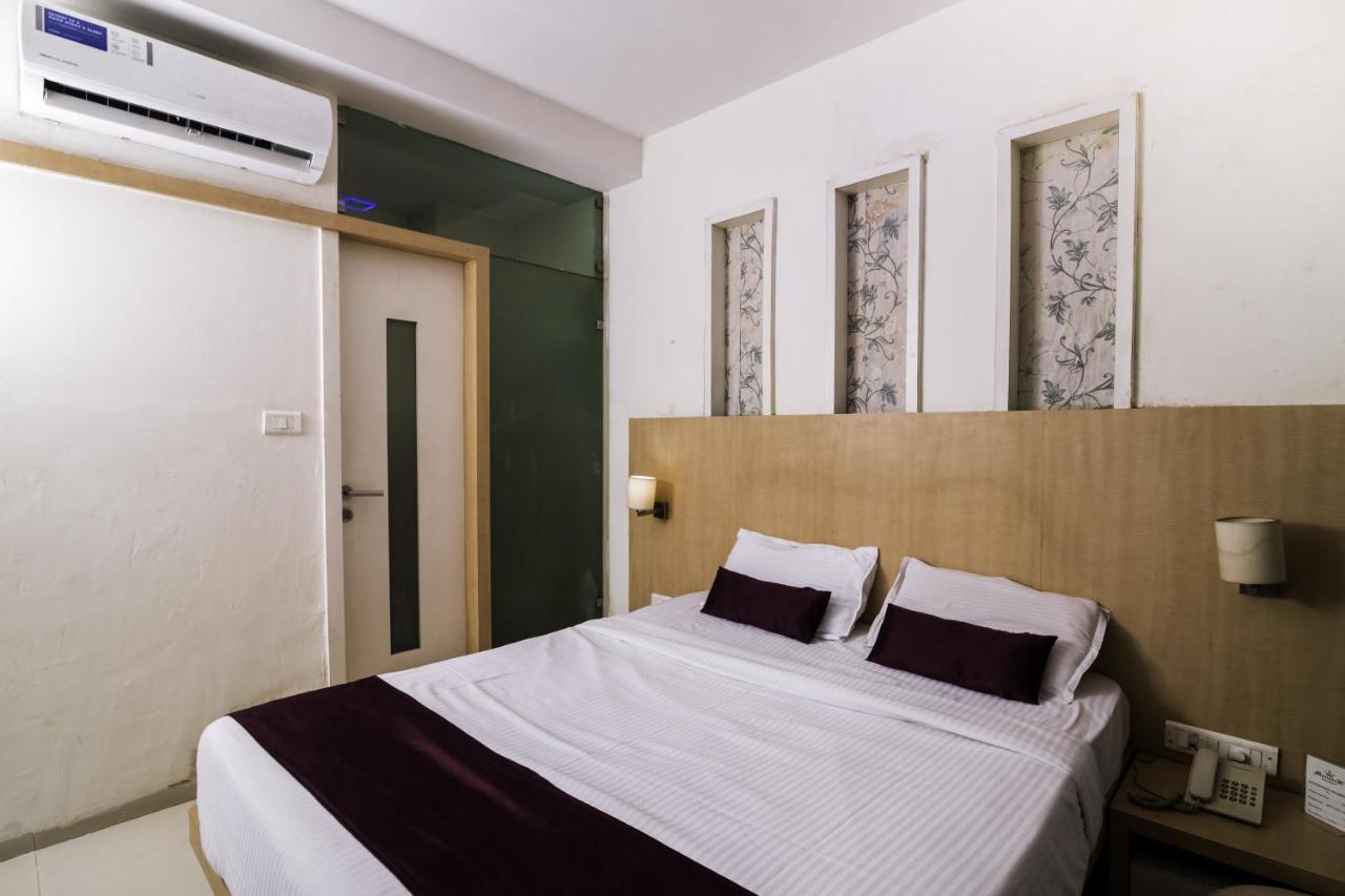Hotel Monarch Guestline In Midc Rabale, Navi Mumbai Eksteriør bilde