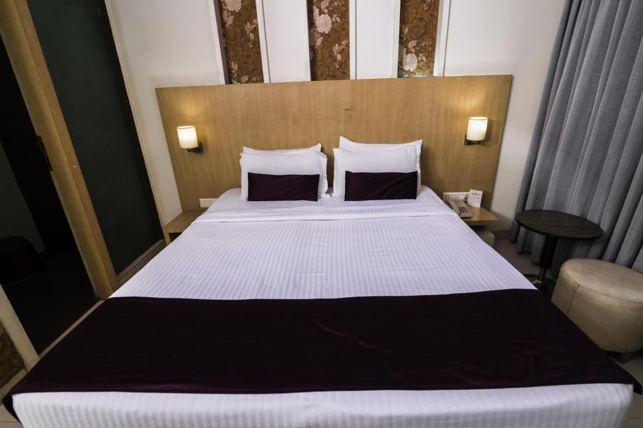 Hotel Monarch Guestline In Midc Rabale, Navi Mumbai Eksteriør bilde