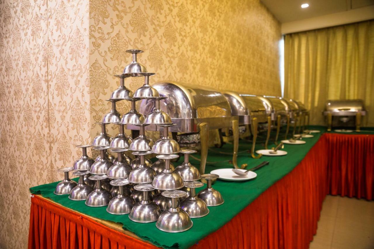 Hotel Monarch Guestline In Midc Rabale, Navi Mumbai Eksteriør bilde