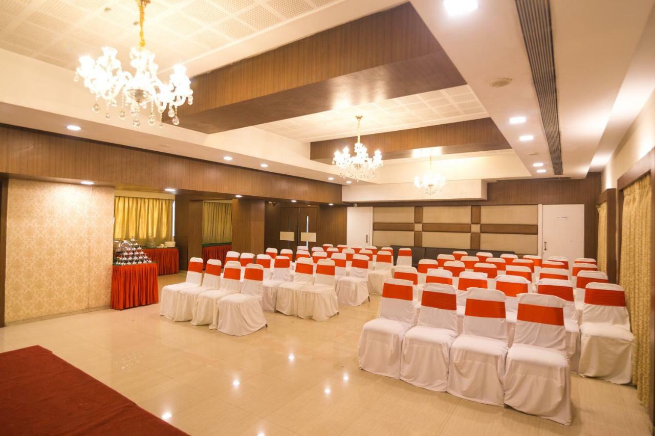 Hotel Monarch Guestline In Midc Rabale, Navi Mumbai Eksteriør bilde