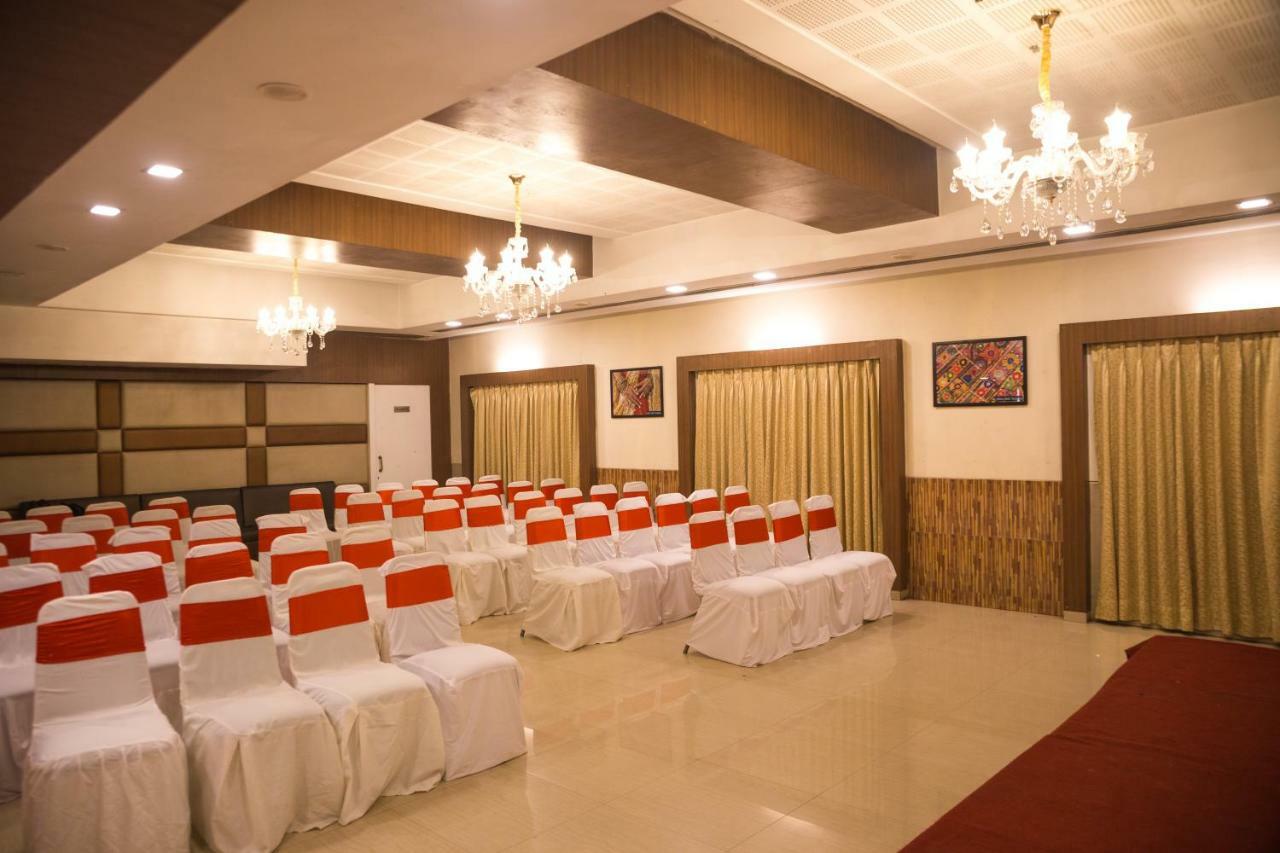 Hotel Monarch Guestline In Midc Rabale, Navi Mumbai Eksteriør bilde